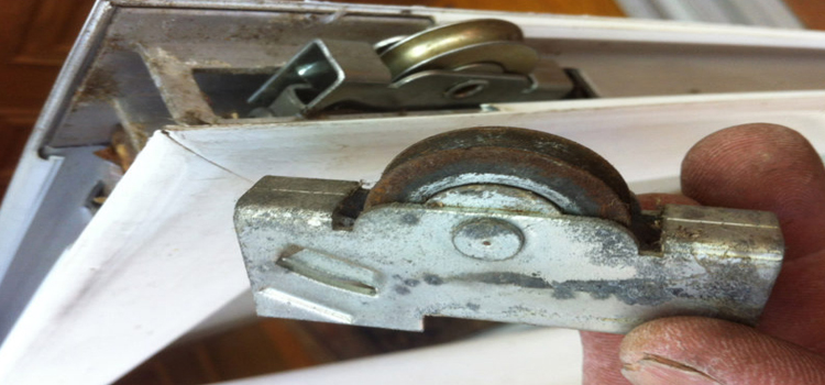 screen door roller repair in Pittsburg